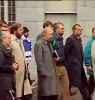 Giussani em peregrinação a Lourdes em 1992, em comemoração pelos 10 anos de reconhecimento da Fraternidade