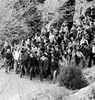 Via Sacra durante a Semana Santa dos universitários de CL. San Leo, 1976. © Fraternidade de CL