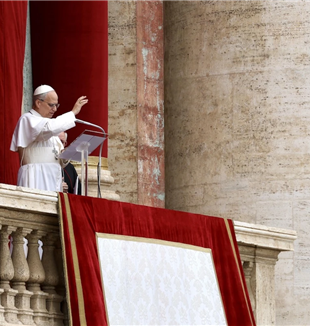 Papa Leão XIV durante o Regina Caeli (©Ansa/Andrea Solero)