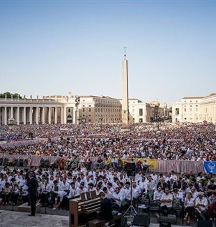 Praça de São Pedro, Jubileu dos Movimentos, das Associações e das novas Comunidades (©Giovanni Dinatolo/Fraternità CL)