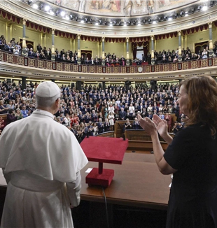 Papa Leão XIV no Congresso dos Deputados em Madrid por ocasião da viagem apostólica a Espanha (©Ansa/Vatican Media)